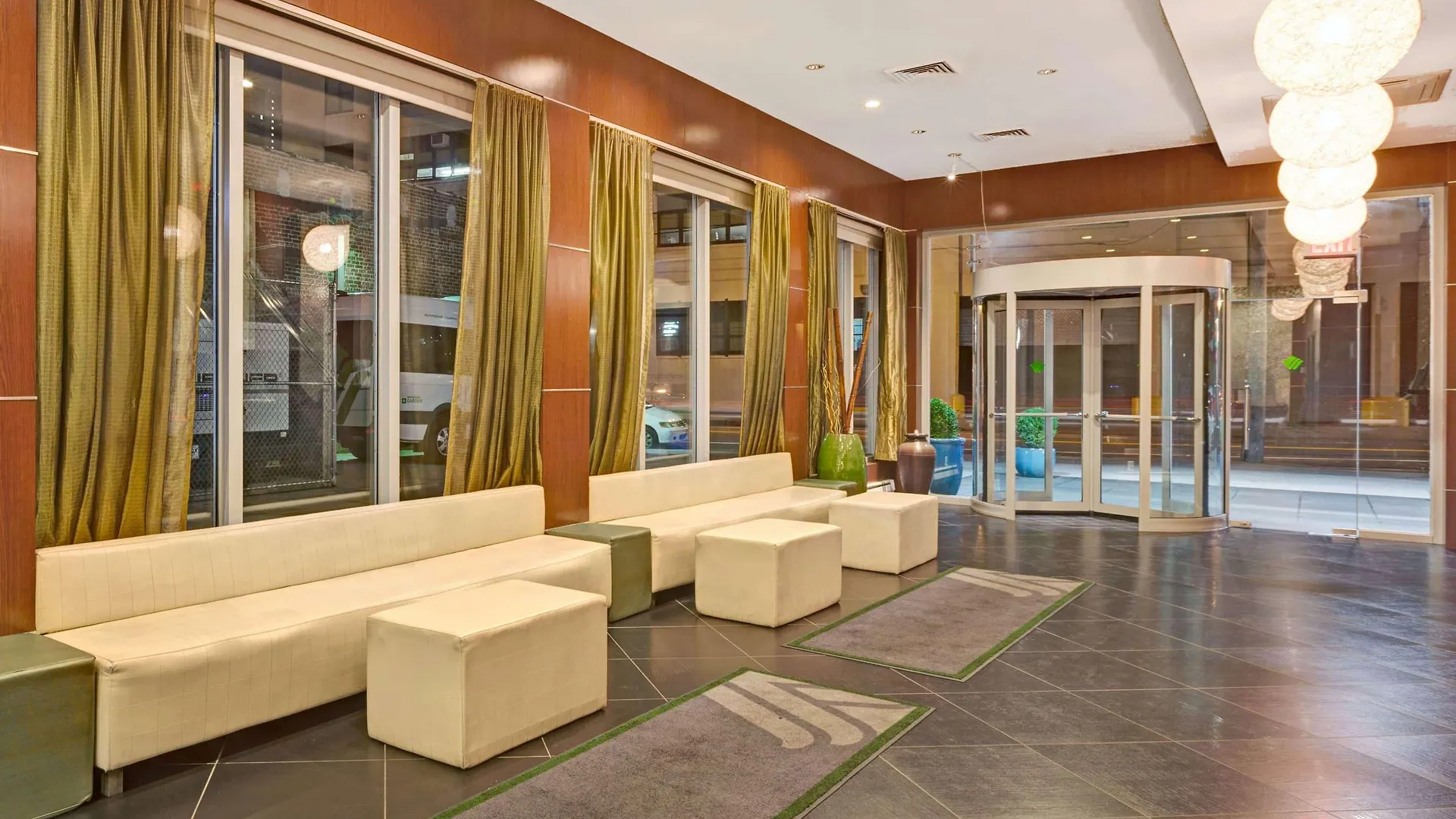 *** Hotel Wyndham Garden Long Island City New York United States