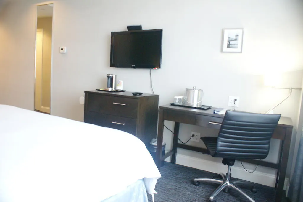 Wyndham Garden Long Island City New York Hotel
