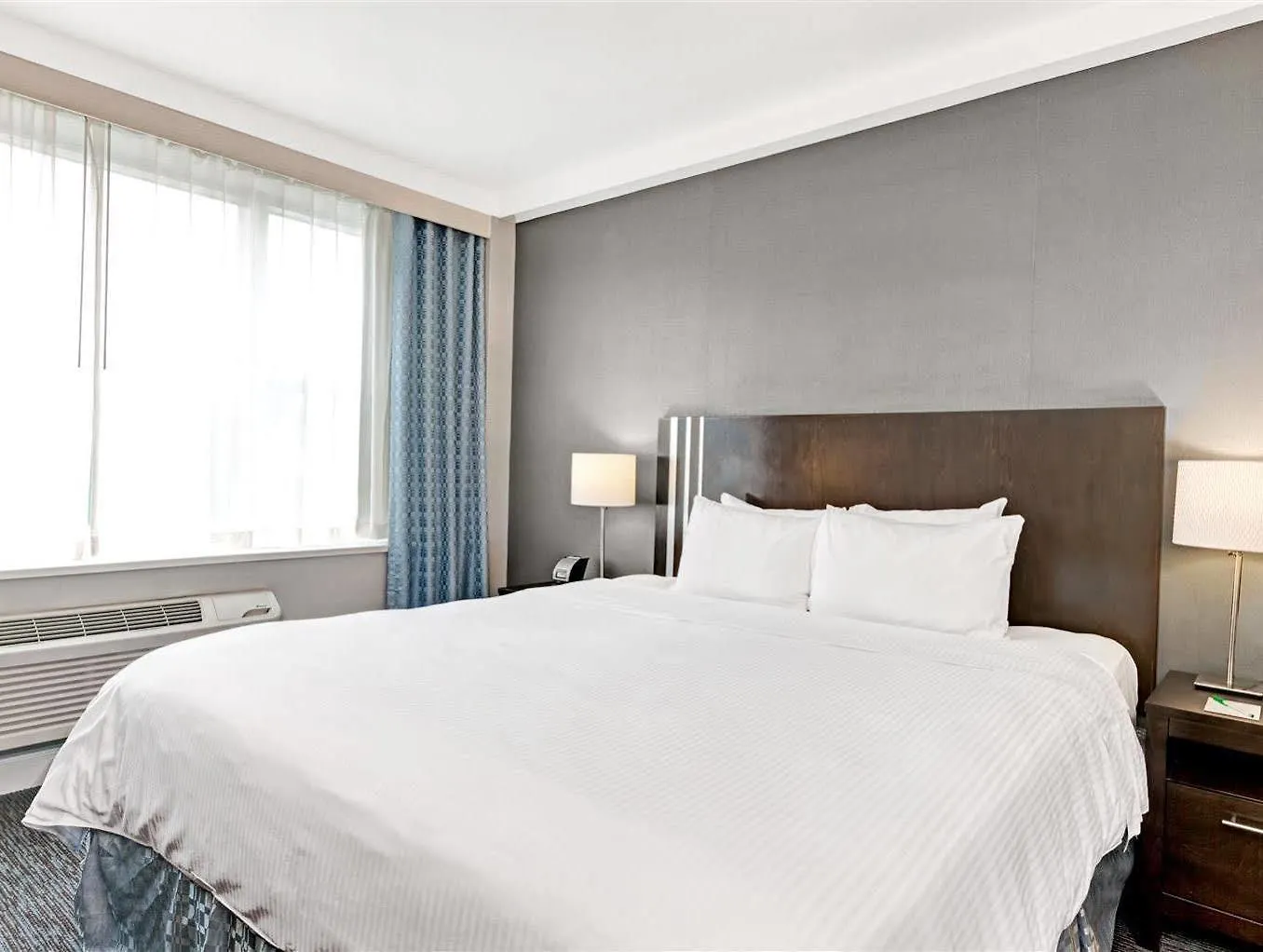 Hotel Wyndham Garden Long Island City New York