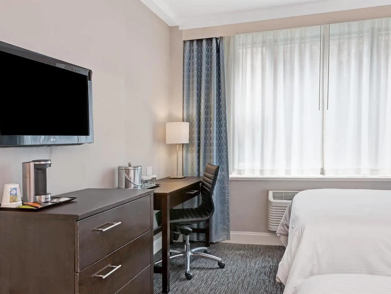 Hotel Wyndham Garden Long Island City New York